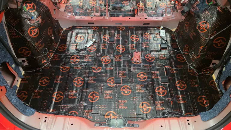 Шумоизоляция багажника Geely Tugella Knewstar 001-5