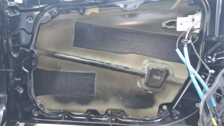 Шумоизоляция дверей Hyundai Sonata-1