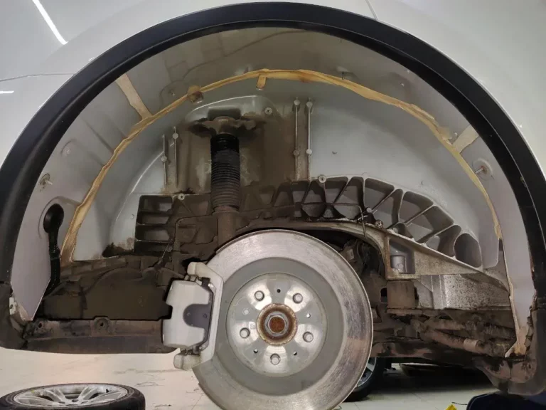 Шумоизоляция арок Tesla Model Y-1