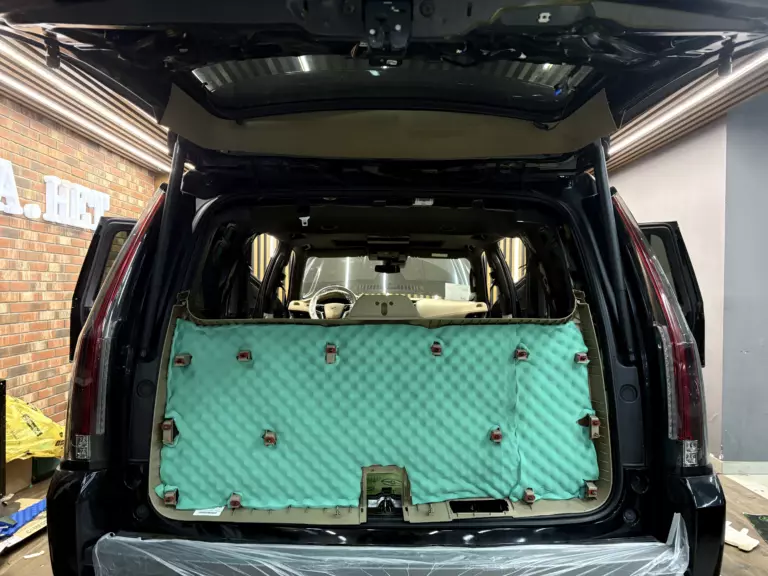 Пример шумоизоляции двери Cadillac Escalade-7